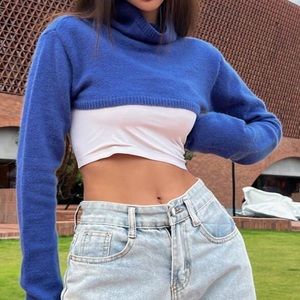 nwot Super cropped sweater